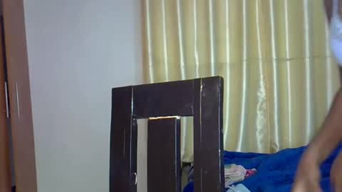 girlie o online show from February 28, 2025, 4:10 am