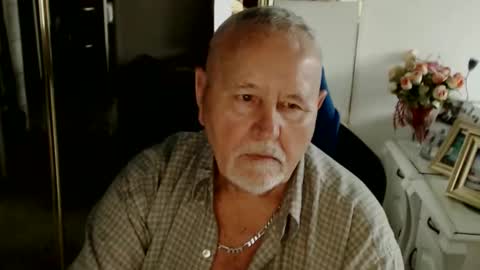 wlodek165 online show from March 31, 2026, 8:26 am