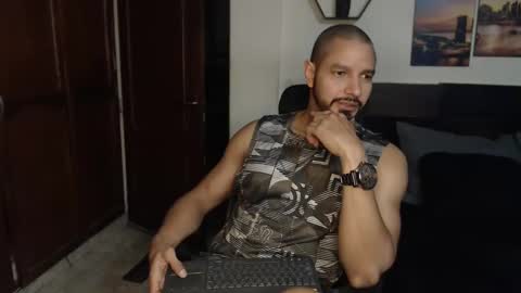 Magnus Dark independent model online show from January 8, 2025, 3:19 am