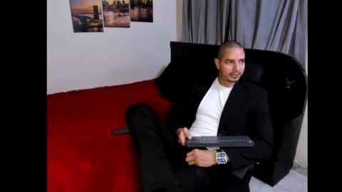 Snapshot of wncmodels chatting on June 8, 2026, 3:29 am Magnus Dark independent model online show from June 8, 2026, 3:29 am