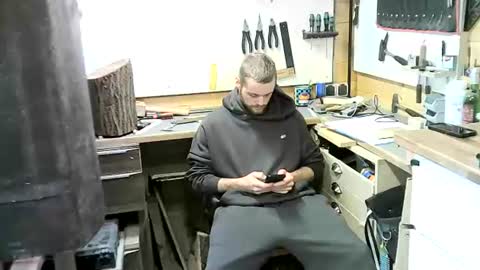 wolf021221 online show from November 2, 2025, 2:41 pm