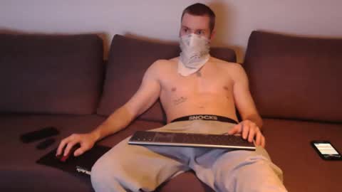 wolf021221 online show from April 5, 2026, 2:14 pm