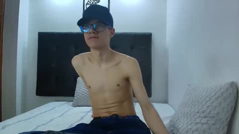  W O L F  online show from March 11, 2025, 3:12 pm