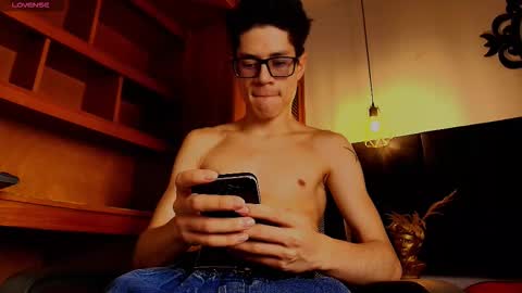  W O L F  online show from October 30, 2025, 11:33 am