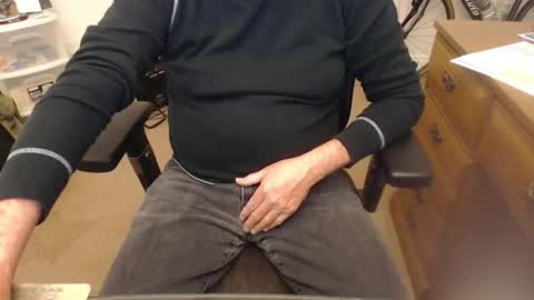 Snapshot of wolfie0717 chatting on November 10, 2025, 1:04 am wolfie0717 online show from November 10, 2025, 1:04 am