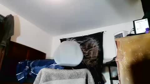 Snapshot of wolfman79 chatting on September 17, 2025, 10:39 am wolfman79 online show from September 17, 2025, 10:39 am