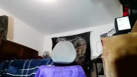 Snapshot of wolfman79 chatting on October 22, 2025, 10:59 am wolfman79 online show from October 22, 2025, 10:59 am