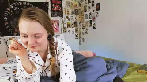 Snapshot of wonderconnie chatting on September 28, 2025, 2:22 pm wonderconnie online show from September 28, 2025, 2:22 pm