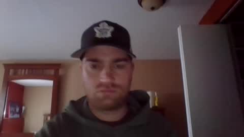 woodeee77 online show from December 19, 2024, 6:56 pm