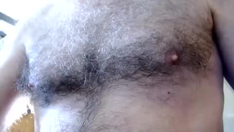 Snapshot of woodiesays chatting on November 4, 2025, 5:01 pm WoodieSays online show from November 4, 2025, 5:01 pm