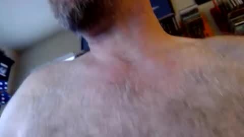 Snapshot of woodiesays chatting on November 12, 2025, 5:13 pm WoodieSays online show from November 12, 2025, 5:13 pm