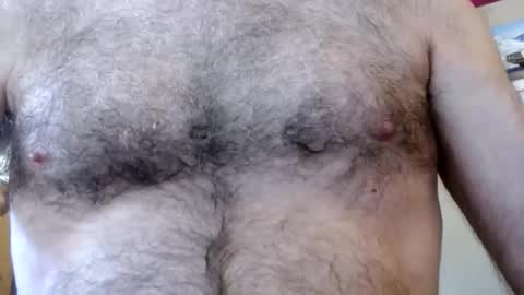 Snapshot of woodiesays chatting on January 7, 2026, 5:26 pm WoodieSays online show from January 7, 2026, 5:26 pm