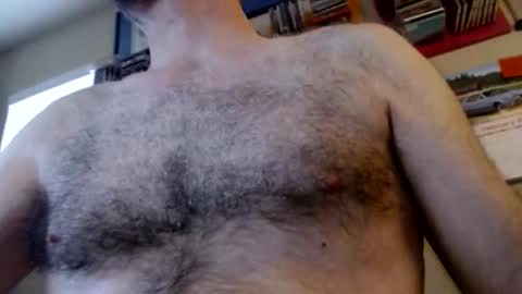 Snapshot of woodiesays chatting on February 2, 2026, 5:11 pm WoodieSays online show from February 2, 2026, 5:11 pm