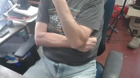 woodworker6473 online show from February 6, 2026, 2:09 pm