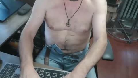 woodworker6473 online show from June 1, 2026, 10:44 pm