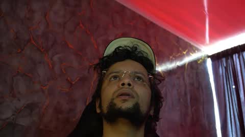 Woondeer online show from February 14, 2026, 6:26 pm