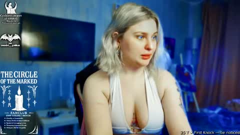 Snapshot of wounded_goddess chatting on April 1, 2026, 6:03 am Goddess Sophy online show from April 1, 2026, 6:03 am
