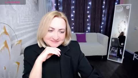 wow_co online show from December 26, 2024, 3:42 pm