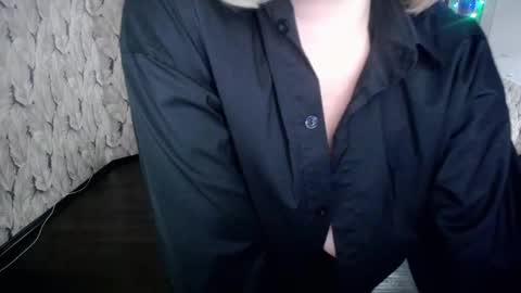 wow_co online show from February 11, 2025, 10:39 pm