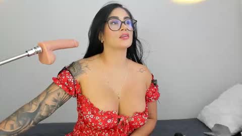 Snapshot of wowana chatting on February 7, 2026, 5:38 pm STREAMING SCHEDULE 2100 - 0530 GMT-5 online show from February 7, 2026, 5:38 pm