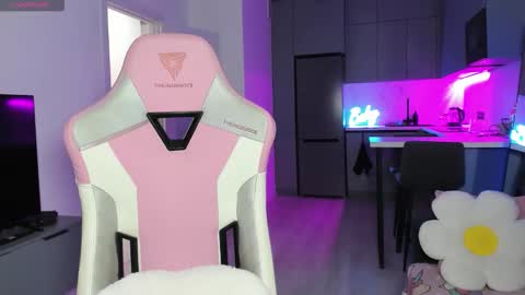 Emi online show from January 6, 2026, 5:05 pm