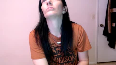 Snapshot of wrenleigh chatting on July 21, 2026, 10:28 am Crystal Lake online show from July 21, 2026, 10:28 am