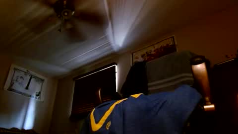 wvuguy1986 online show from May 17, 2026, 8:49 pm
