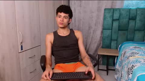 Snapshot of wyatt_444 chatting on January 10, 2025, 10:25 pm wyatt online show from January 10, 2025, 10:25 pm