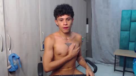 Snapshot of wyatt_444 chatting on January 16, 2025, 2:09 am wyatt online show from January 16, 2025, 2:09 am