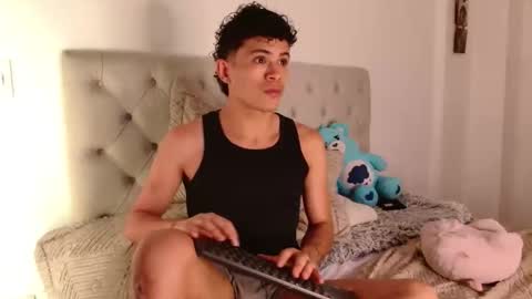 Snapshot of wyatt_444 chatting on February 19, 2025, 9:25 pm wyatt online show from February 19, 2025, 9:25 pm