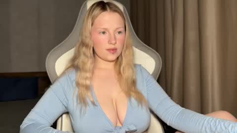 eva online show from December 1, 2025, 2:33 pm