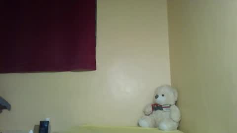 X melanine online show from December 16, 2025, 1:27 pm