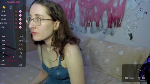 Snapshot of x_purr_agatha_x chatting on December 13, 2024, 2:54 am Agatha online show from December 13, 2024, 2:54 am