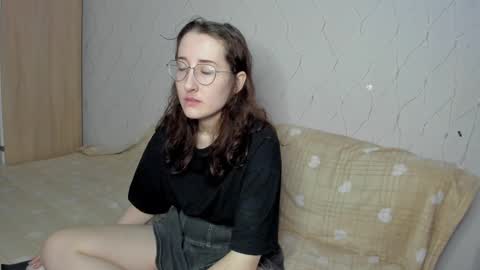 Snapshot of x_purr_agatha_x chatting on January 24, 2025, 3:00 am Agatha online show from January 24, 2025, 3:00 am