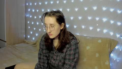 Snapshot of x_purr_agatha_x chatting on February 5, 2025, 3:02 am Agatha online show from February 5, 2025, 3:02 am