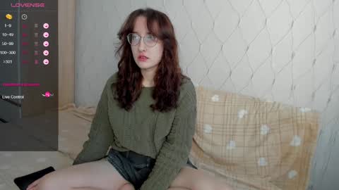 Snapshot of x_purr_agatha_x chatting on February 24, 2025, 3:02 am Agatha online show from February 24, 2025, 3:02 am
