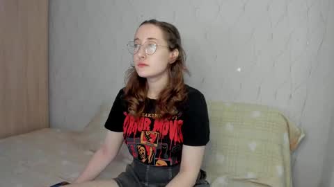 Snapshot of x_purr_agatha_x chatting on September 10, 2025, 2:11 am Agatha online show from September 10, 2025, 2:11 am