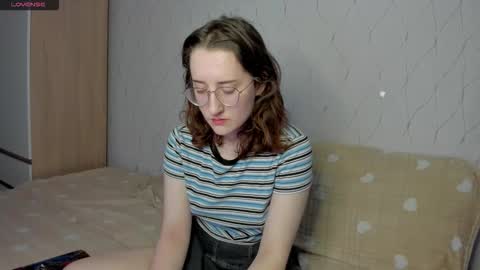 Snapshot of x_purr_agatha_x chatting on October 19, 2025, 2:01 am Agatha online show from October 19, 2025, 2:01 am