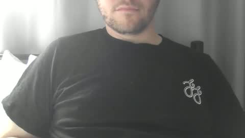 Snapshot of x_yes chatting on September 17, 2025, 11:23 am x_yes online show from September 17, 2025, 11:23 am