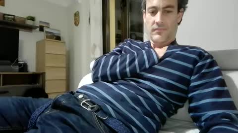 Snapshot of xalegarmax chatting on September 25, 2025, 10:35 pm xalegarmax online show from September 25, 2025, 10:35 pm