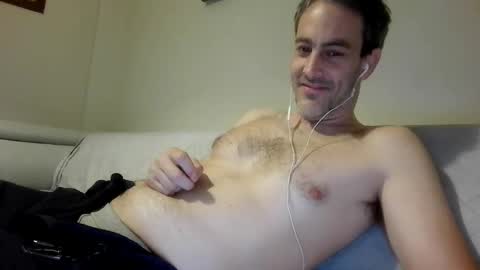 Snapshot of xalegarmax chatting on May 13, 2026, 9:55 pm xalegarmax online show from May 13, 2026, 9:55 pm