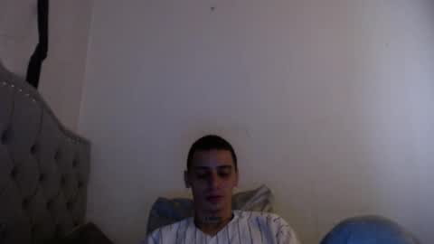 xalejo_max online show from October 2, 2025, 5:53 pm