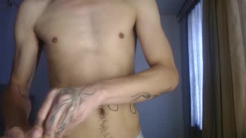xalejo_max online show from October 3, 2025, 6:49 pm