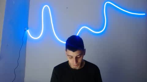 xalejo_max online show from December 3, 2025, 10:19 pm