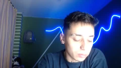 xalejo_max online show from December 21, 2025, 10:06 pm