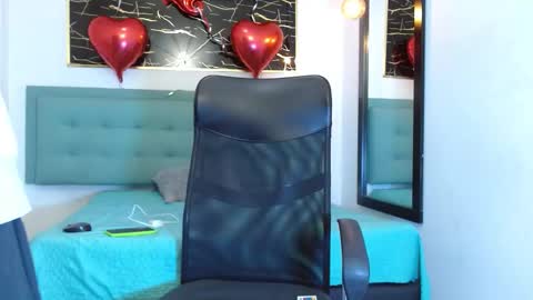 xandergrey8 online show from February 19, 2026, 7:21 pm