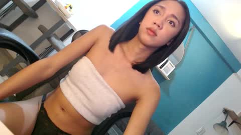 Snapshot of xandracake chatting on October 19, 2025, 6:52 pm Xan online show from October 19, 2025, 6:52 pm