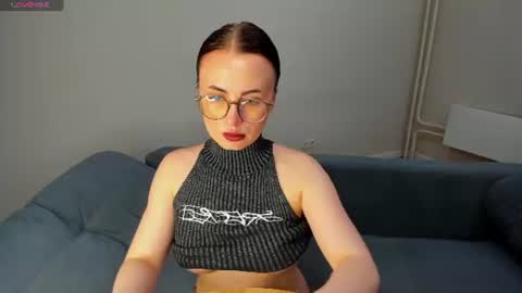 Snapshot of xapka_lapka chatting on June 15, 2026, 5:15 pm Alice online show from June 15, 2026, 5:15 pm