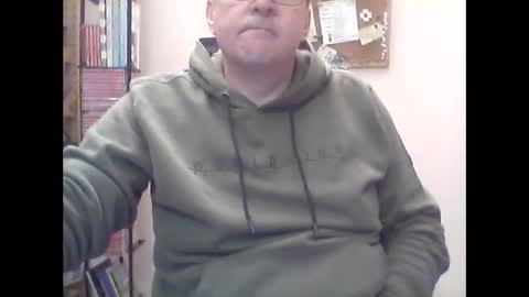 xaramanu online show from April 28, 2026, 6:07 am