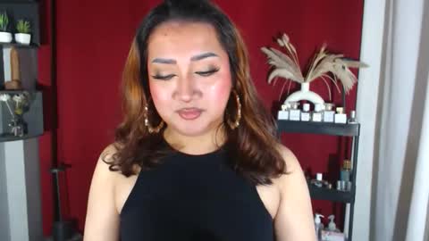 Nira   NOT INTO CHEAP GUYS  online show from September 14, 2025, 8:08 pm